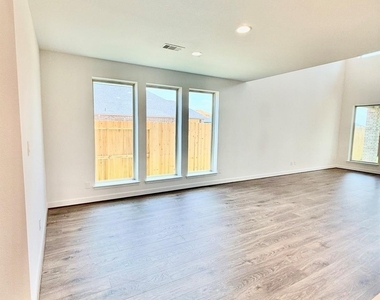 30959 Radke Estates Drive - Photo Thumbnail 17