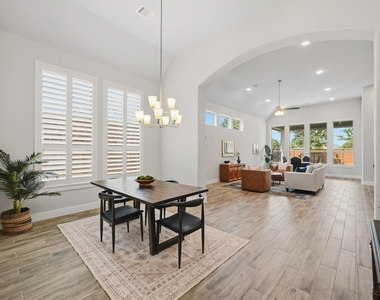 2714 Coastal Trail - Photo Thumbnail 11