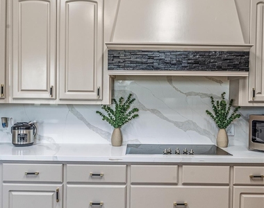 2644 Linda Ln - Photo Thumbnail 36