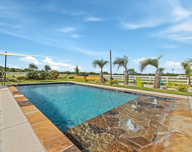 2644 Linda Ln - Photo Thumbnail 2
