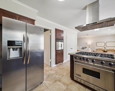 9777 Larston Street - Photo Thumbnail 5