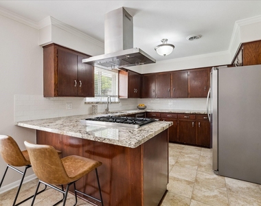 9777 Larston Street - Photo Thumbnail 4