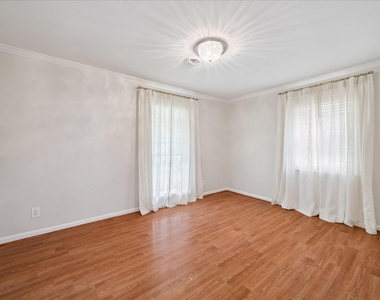9777 Larston Street - Photo Thumbnail 16