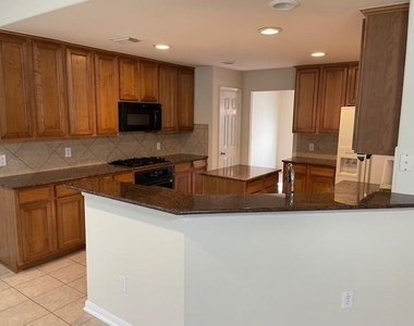 9506 Carsonmont Lane - Photo Thumbnail 7