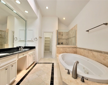 2508 South Boulevard - Photo Thumbnail 9