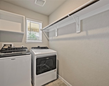 17502 Rosette Grass Drive - Photo Thumbnail 4