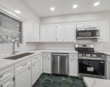 1703 Raintree Street - Photo Thumbnail 6