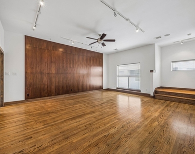 1820 Prospect Street - Photo Thumbnail 7