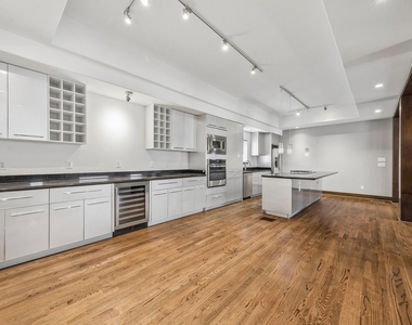 1820 Prospect Street - Photo Thumbnail 3