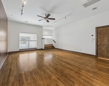 1820 Prospect Street - Photo Thumbnail 8