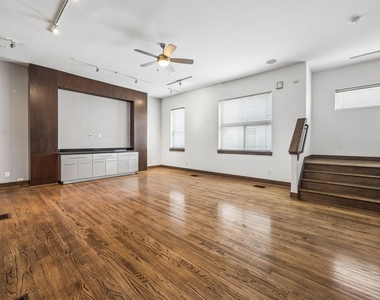 1820 Prospect Street - Photo Thumbnail 2