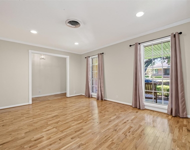 5310 Indigo Street - Photo Thumbnail 8