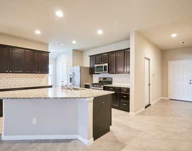 29503 Patricias Way - Photo Thumbnail 12