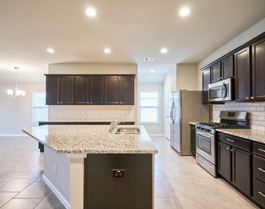 29503 Patricias Way - Photo Thumbnail 10