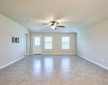 29503 Patricias Way - Photo Thumbnail 2
