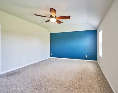 29503 Patricias Way - Photo Thumbnail 16