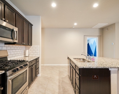 29503 Patricias Way - Photo Thumbnail 8