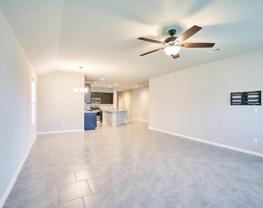 29503 Patricias Way - Photo Thumbnail 3