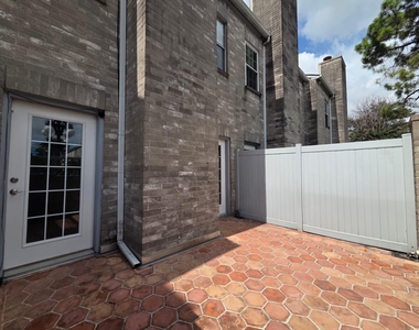 6000 Reims Road - Photo Thumbnail 33