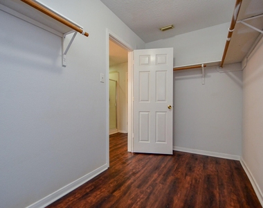 14410 Pelican Marsh Drive - Photo Thumbnail 23