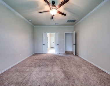 27 Sawbridge Circle - Photo Thumbnail 13