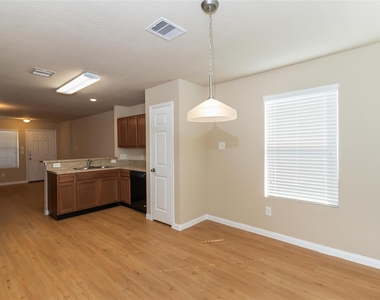 2421 W Werrington Way - Photo Thumbnail 7