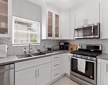 5027 Wigton Drive - Photo Thumbnail 11