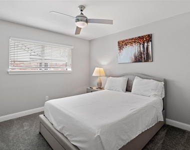 5027 Wigton Drive - Photo Thumbnail 16