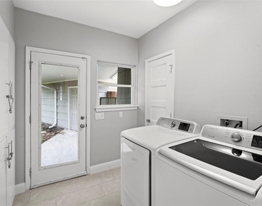 5027 Wigton Drive - Photo Thumbnail 13