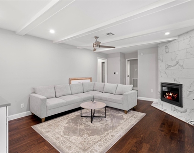 5027 Wigton Drive - Photo Thumbnail 7