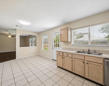 21914 Willow Downs Drive - Photo Thumbnail 4