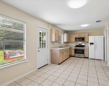 21914 Willow Downs Drive - Photo Thumbnail 5