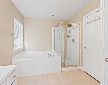 3119 Aylesworth Court - Photo Thumbnail 7