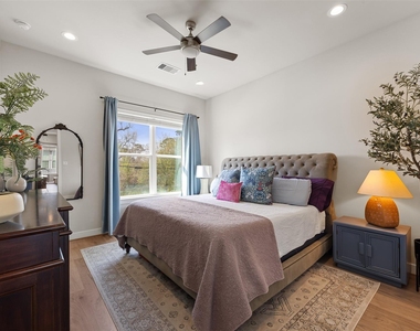 2323 Warhol Way - Photo Thumbnail 16