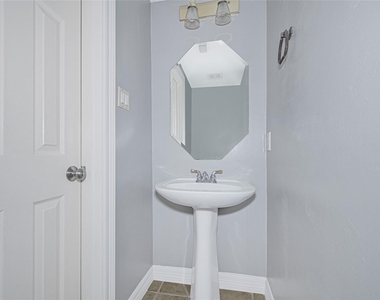 202 Cascade Pines Drive - Photo Thumbnail 15