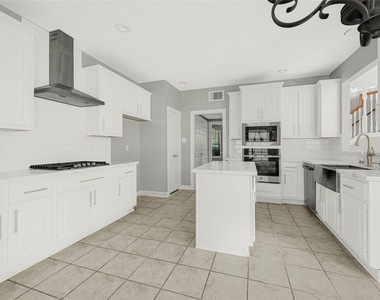 202 Cascade Pines Drive - Photo Thumbnail 12