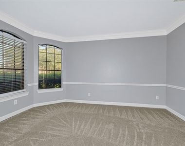 202 Cascade Pines Drive - Photo Thumbnail 4