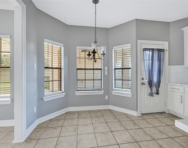 202 Cascade Pines Drive - Photo Thumbnail 11