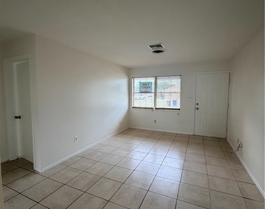 1742 Maple Drive - Photo Thumbnail 2