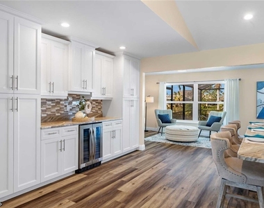 2307 Sw 40th Street - Photo Thumbnail 8