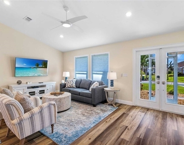 2307 Sw 40th Street - Photo Thumbnail 4