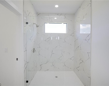 3213 51st Street W - Photo Thumbnail 13
