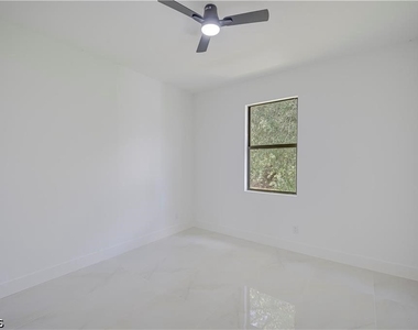 3213 51st Street W - Photo Thumbnail 15