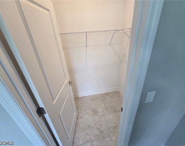 1021 Alcalde Street E - Photo Thumbnail 12