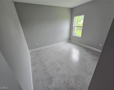 1021 Alcalde Street E - Photo Thumbnail 7