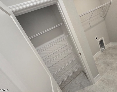 1021 Alcalde Street E - Photo Thumbnail 14
