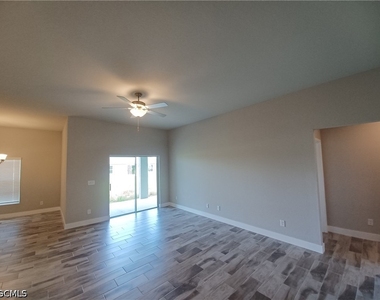 1740 Nw 9th Terrace - Photo Thumbnail 2
