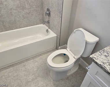 3207 68th Street W - Photo Thumbnail 16