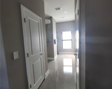341 Nw 7th Avenue - Photo Thumbnail 23
