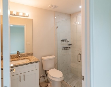 941 Jaguar Boulevard - Photo Thumbnail 8